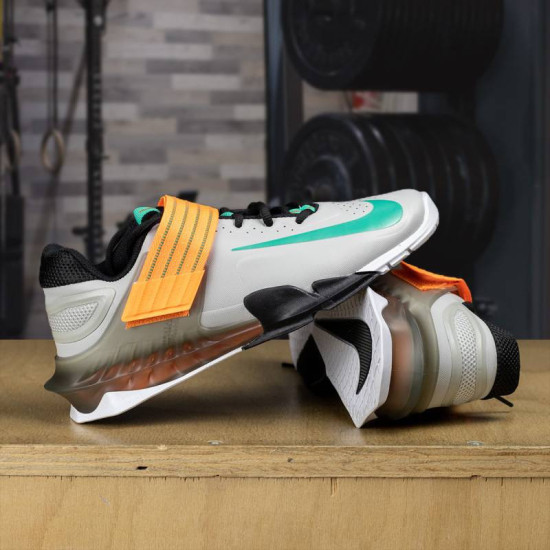 Vzpěračské boty Nike Savaleos - grey fog orange