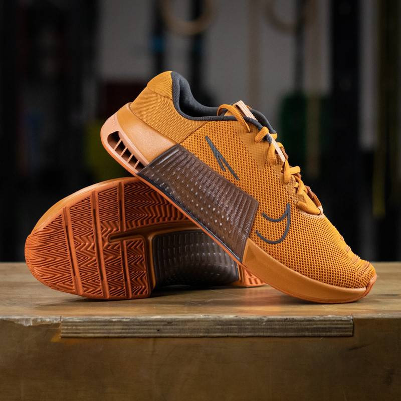 Pánské boty na CrossFit Nike Metcon 9 - cihlová